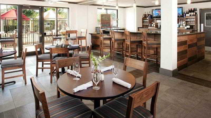 Four Points By Sheraton Fort Myers Airport المظهر الخارجي الصورة