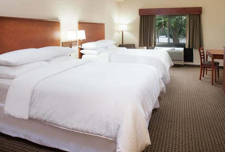 Four Points By Sheraton Fort Myers Airport المظهر الخارجي الصورة